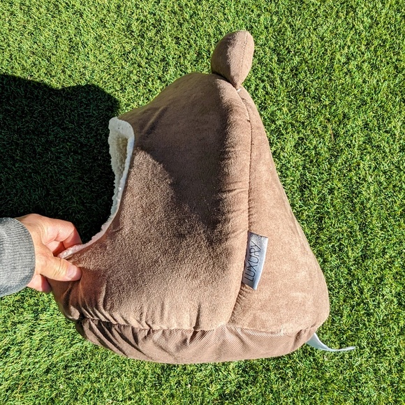 Enchante Plush Cat Ear Design Dome Shaped Luxury Pet Bed Small Animal New - Picture 5 of 5